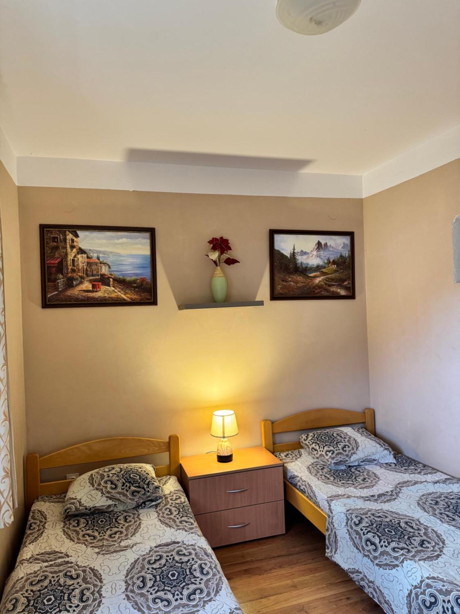 Apartmán Carine Garden Risan Pokoj fotografie