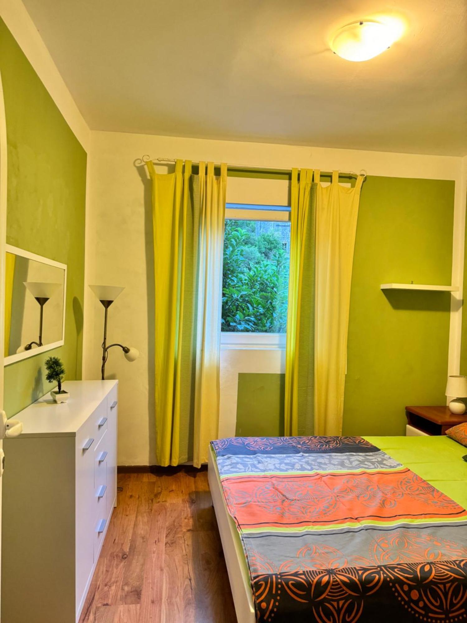 Apartmán Carine Garden Risan Pokoj fotografie