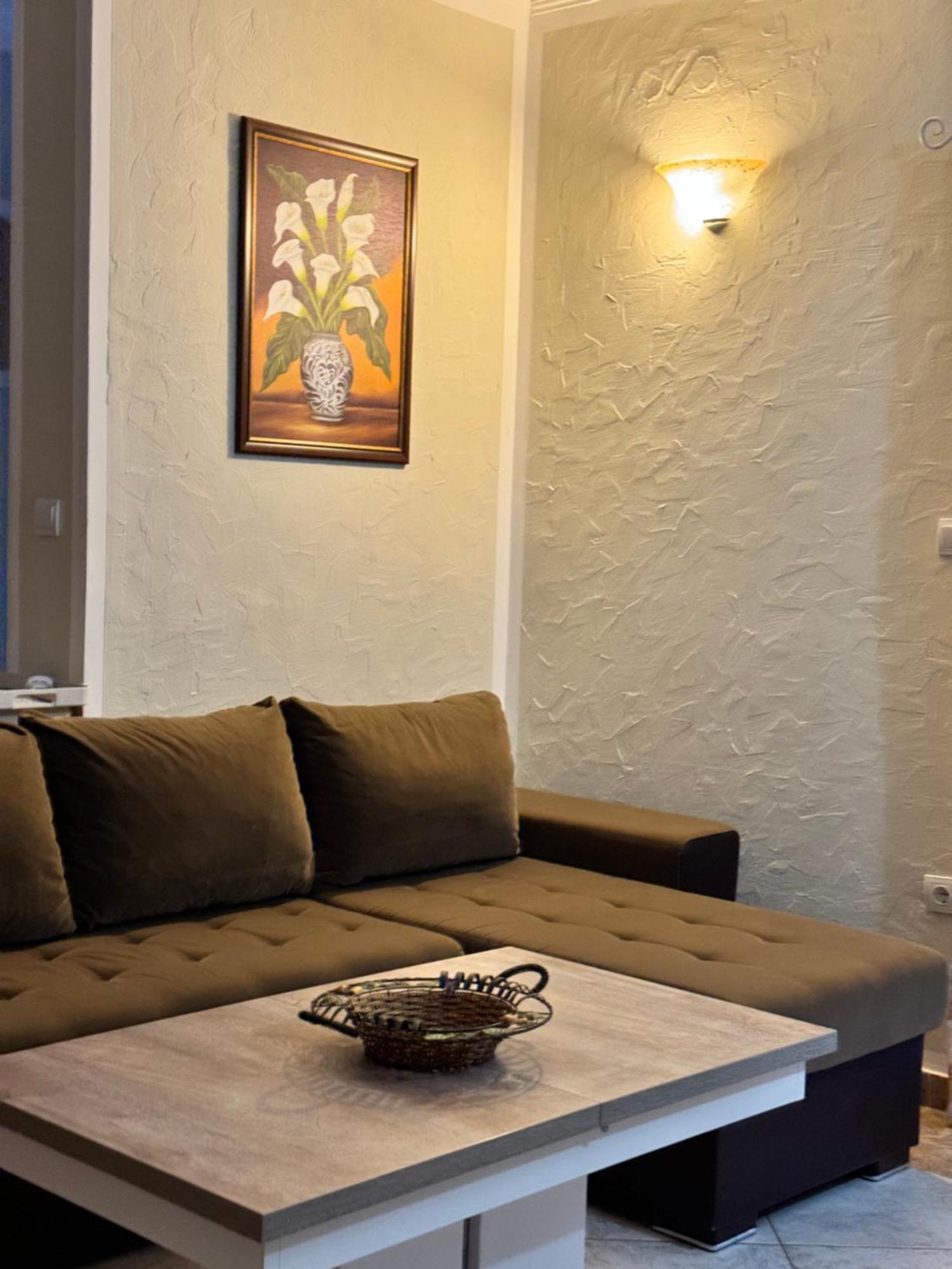 Apartmán Carine Garden Risan Exteriér fotografie