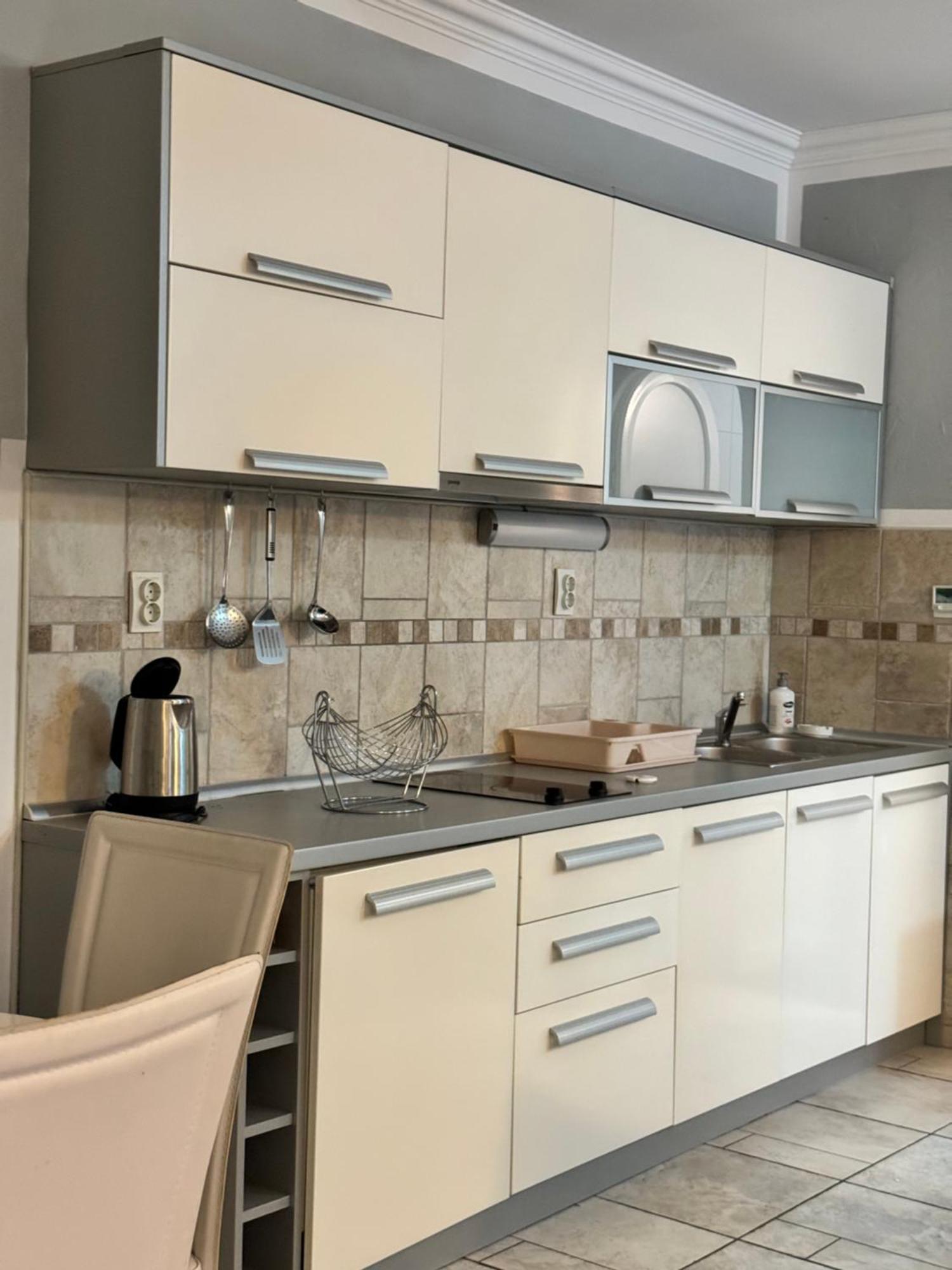 Apartmán Carine Garden Risan Exteriér fotografie